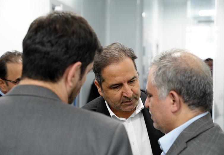 بازدید مدیران سازمان غذا و دارو از شرکت مادرتخصصی پالایش و پژوهش خون
